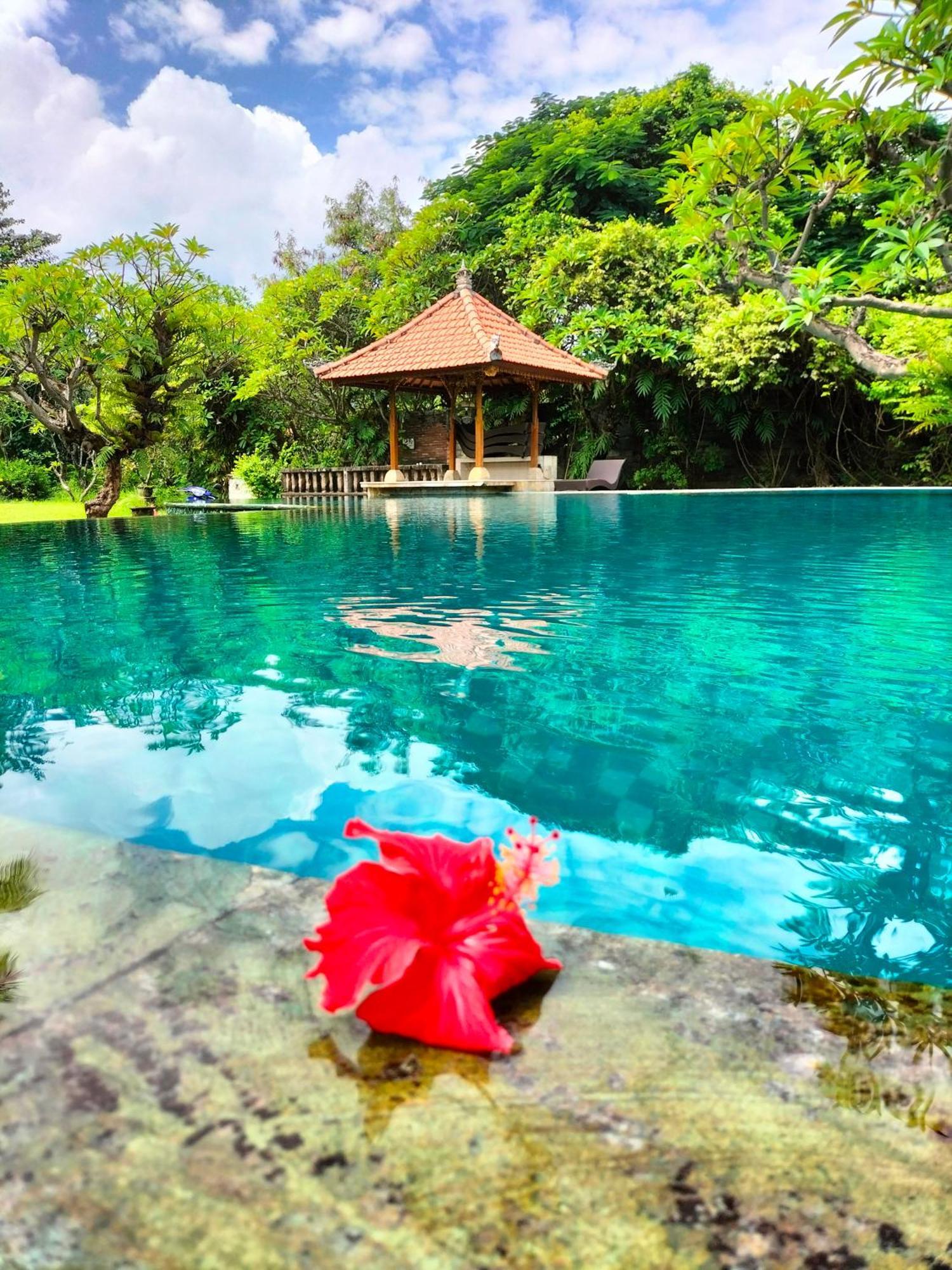 Nirwana Sea Side Cottages Lovina Esterno foto
