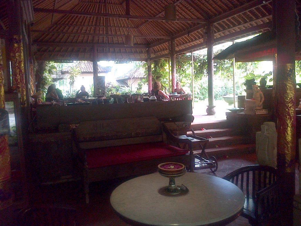 Nirwana Sea Side Cottages Lovina Esterno foto